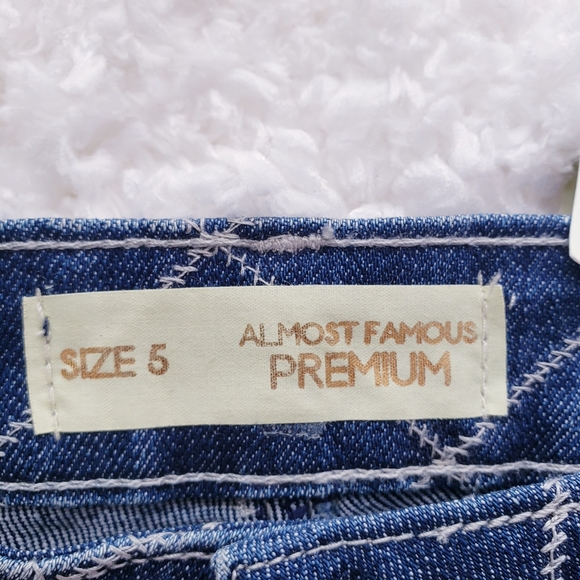 Almost Famous Stitch Pattern Jeans - Picture 10 of 11